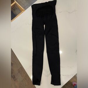 Knix maternity leggings - size medium